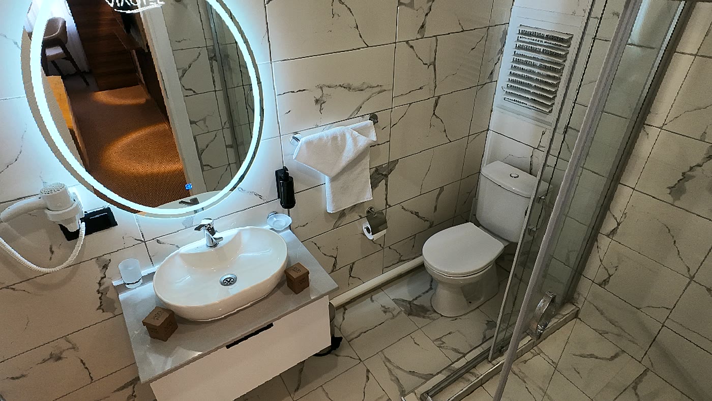 Duşakabinli banyo