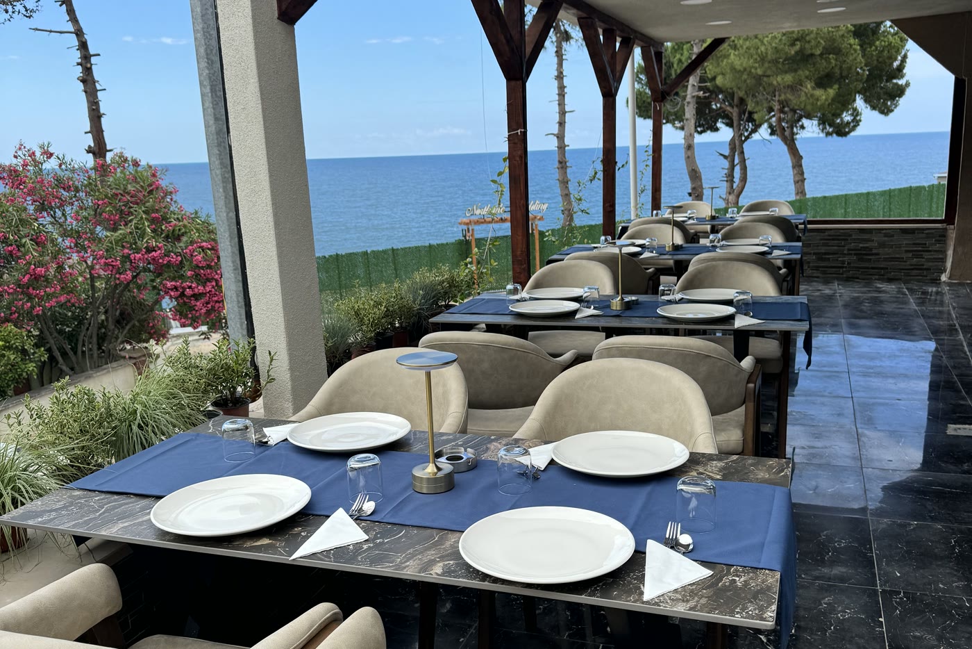 Gündüz restoranımız ve Karadeniz